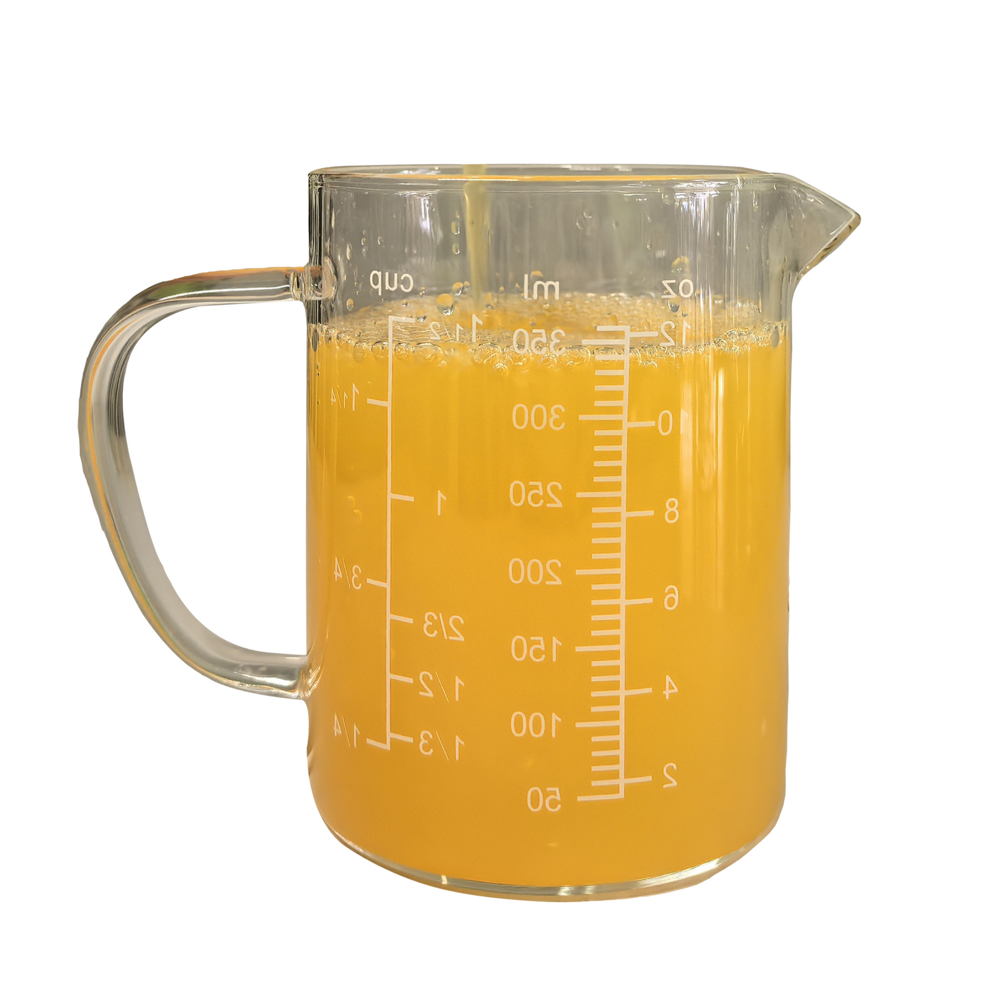 Glass Measuring Cup with Thress Scale and V-Shaped Mounth and Handle, Light Weight, Heat-Resistant, for Kitchen Cooking.